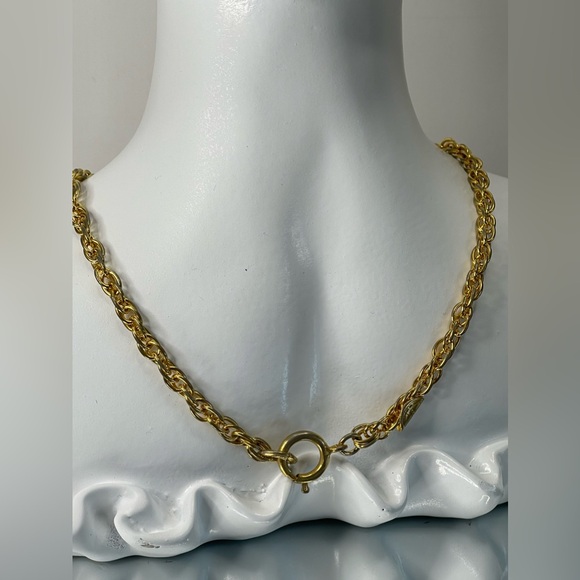 CHANEL Gold Engraved 'CC' Chain Chocker With The Box - Picture 2 of 11